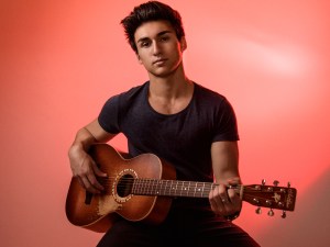 trent 2large Red Full